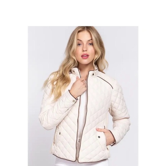 Love Tree Jackets & Blazers - Love Tree Women's Ivory Quilted Puffer Jacket Size Large